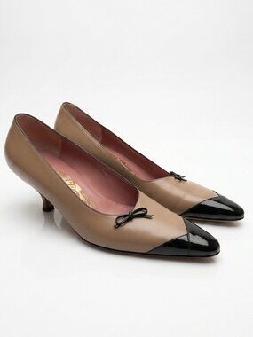 Vintage SALVATORE FERRAGAMO Tan Leather Black Cap Toe Bow Kitten Heel Shoes 6B